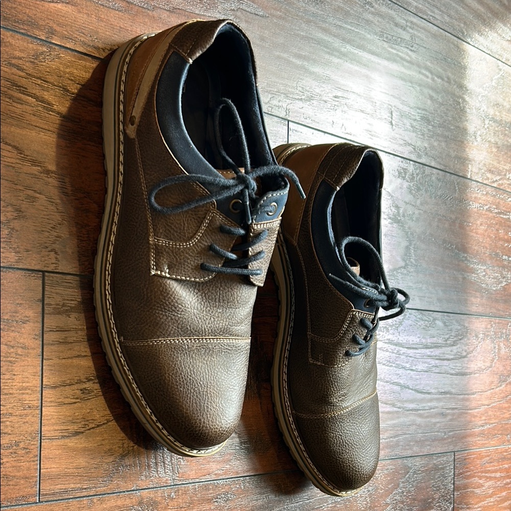 Classic Brown Leather Derby Shoes with Stitched Sole - Picture 5 of 8
